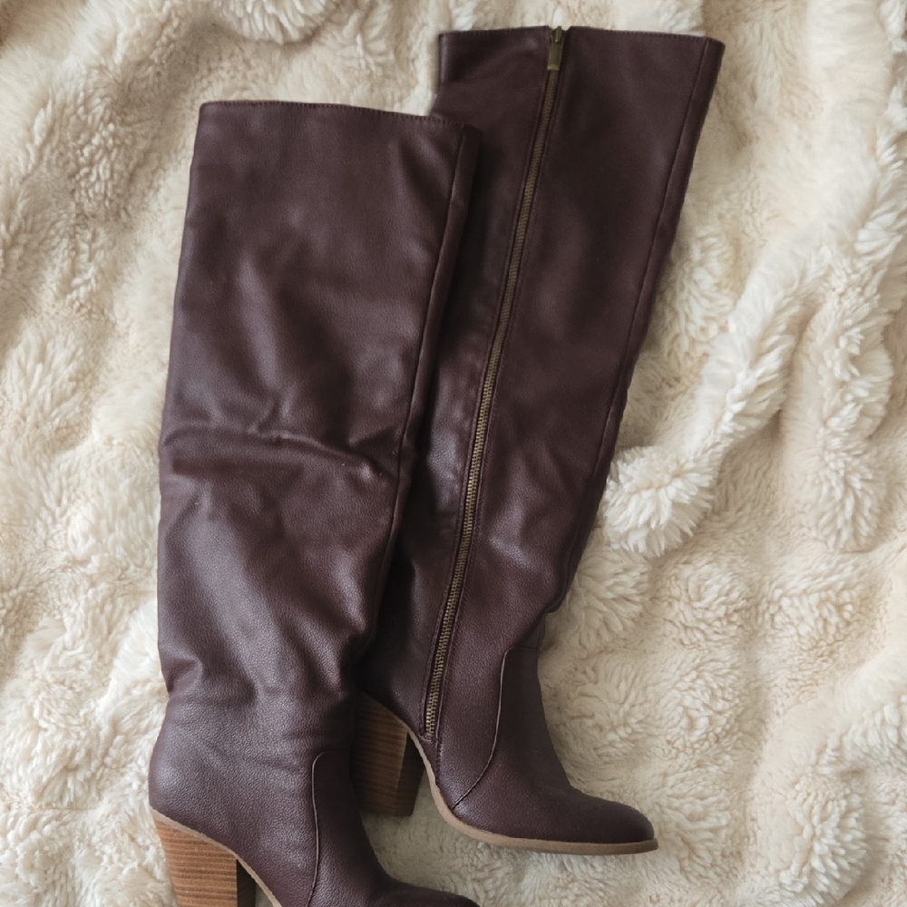 Chic Over the Knee Brown Boots